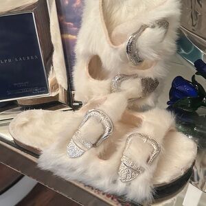 TOPSHOP FUZZY HOLIDAY SANDALS